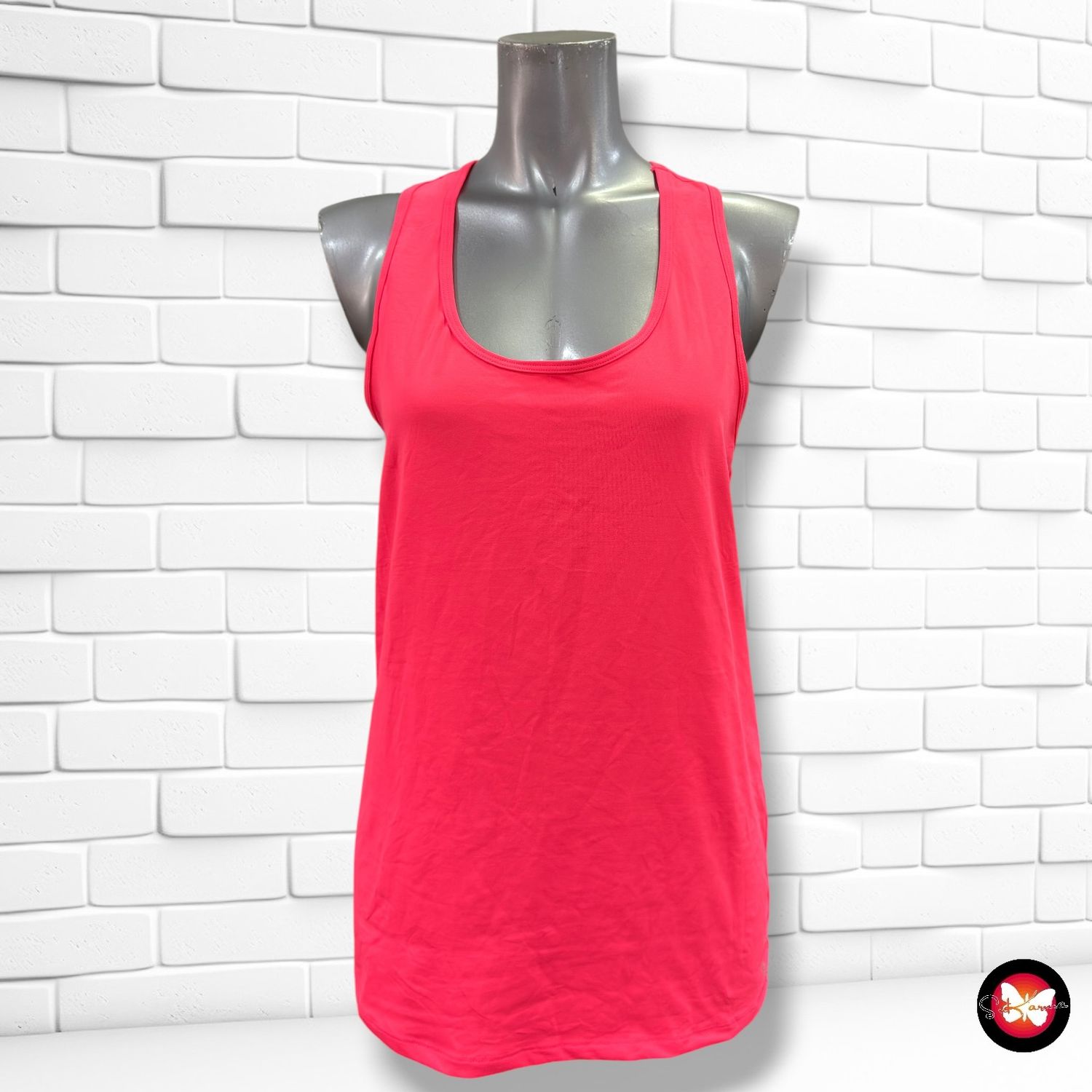 **HOY** Camiseta deportiva  color Fresa Talla L
