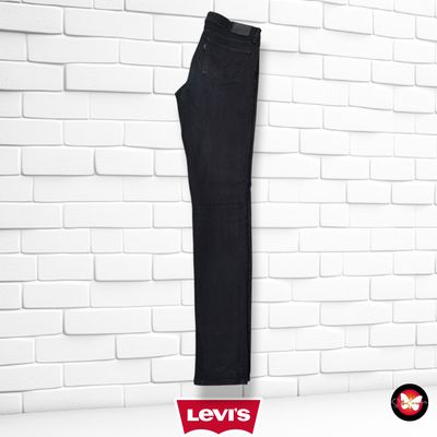 **HOY** Pantalón 711 SKINNY LEVI’S color Negro Talla M (W28)