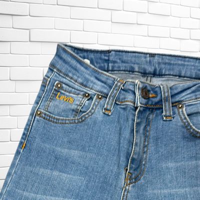 **HOY** Pantalón LEVI’S color Azul vaquero Talla S