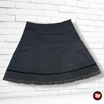 **HOY** Falda ZERO REBECCA color Negro Talla 36 (grande)
