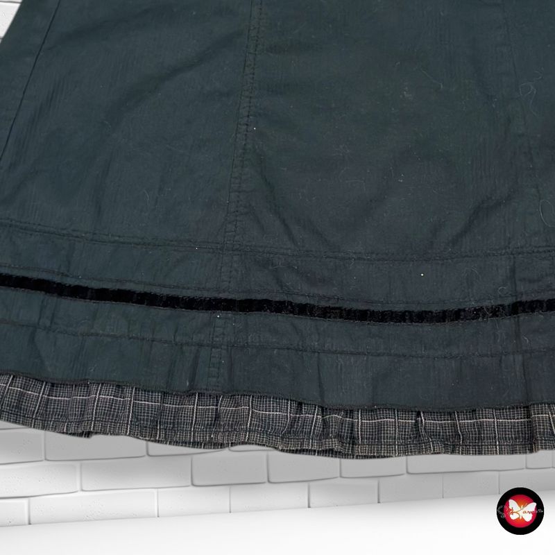 Falda ZERO REBECCA color Negro Talla 36 (grande)