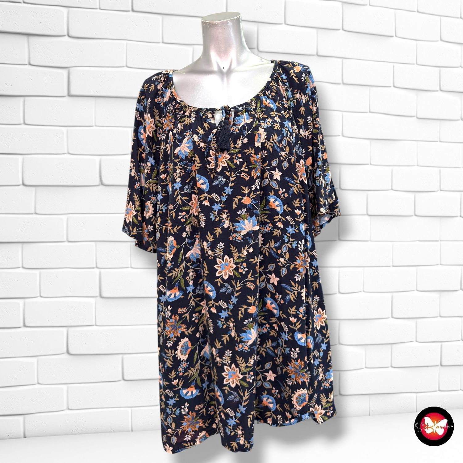 **HOY** Blusa de florecitas YESSICA color Varios Talla 48/50