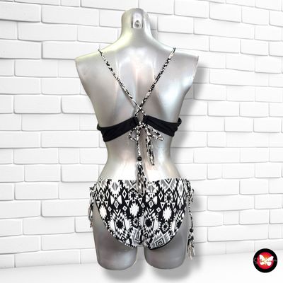**HOY** Bikini con pecho armado color Negro y blanco Talla L
