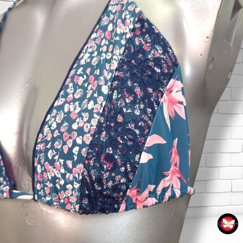 Bikini de florecitas con encaje  color Azul y rosa Talla S/M