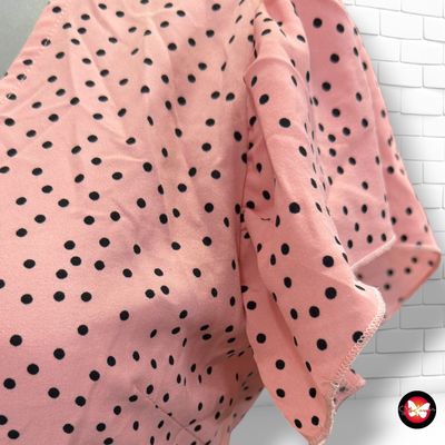 **HOY** Blusa cropped de lunares SHEIN color Rosa y negro Talla XS