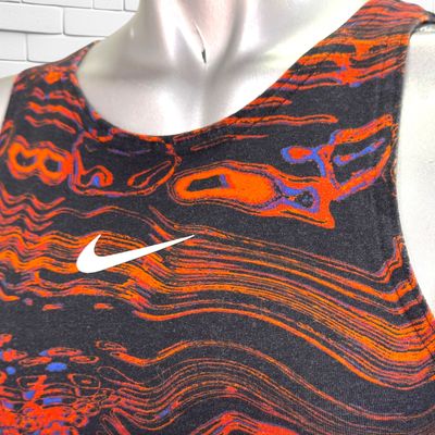 **HOY** Crop top NIKE color Varios Talla XS