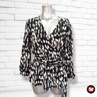 **HOY** Blusa escote cruzado VERO MODA color Blanco y negro Talla L