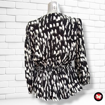 **HOY** Blusa escote cruzado VERO MODA color Blanco y negro Talla L