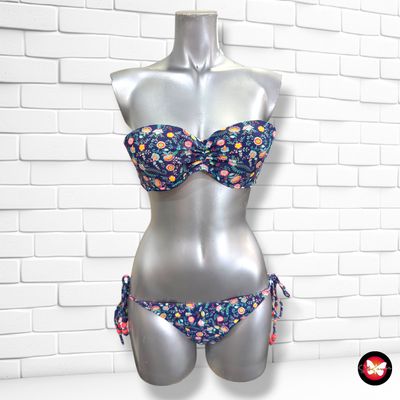 **HOY** Bikini de pecho armado de florecitas color Azul y varios Talla S