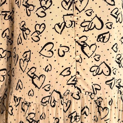 **HOY** Vestido blusón de corazones TCHIBO color Camel y negro Talla 42