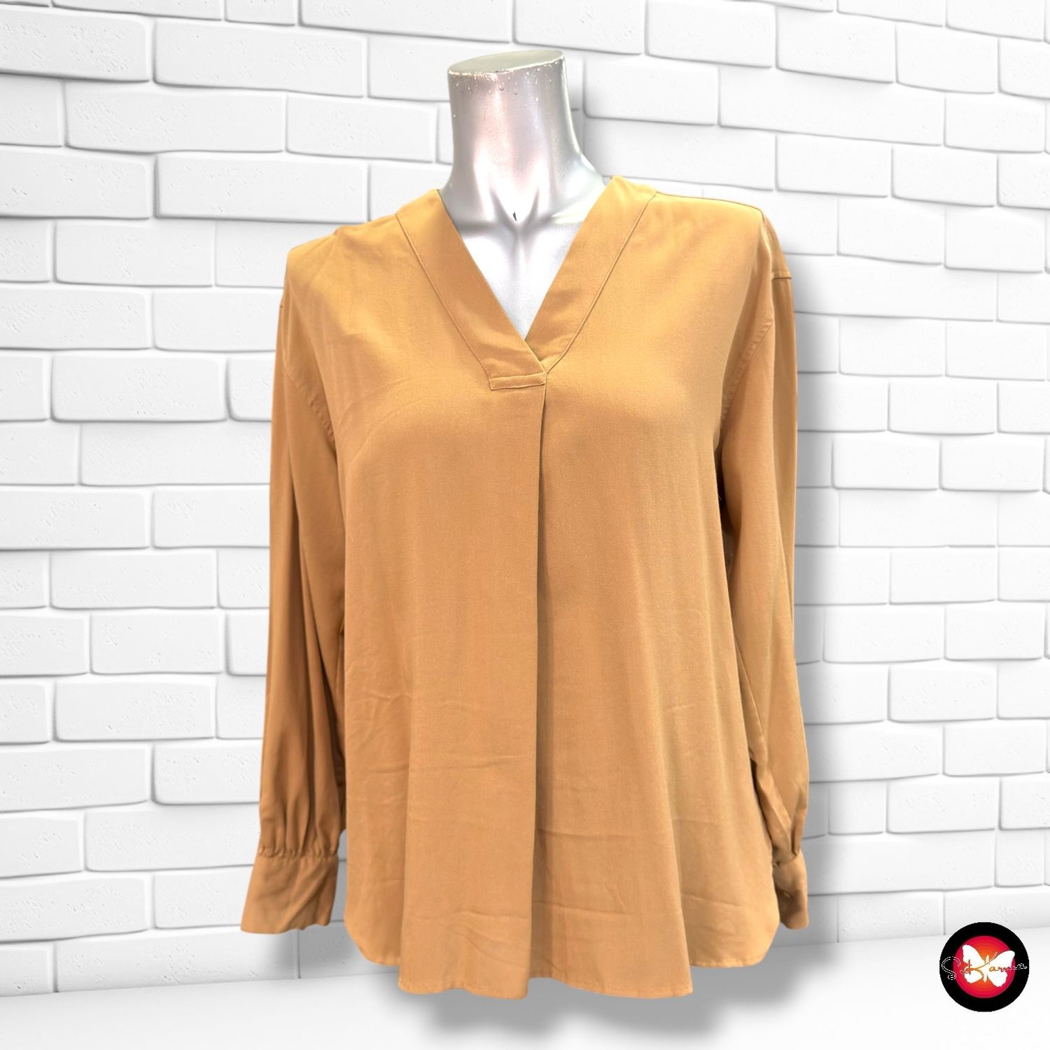 Blusa de manga larga UNIQLO color Camel Talla S