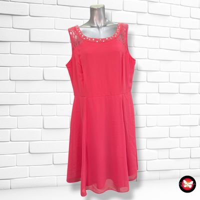 **HOY** Vestido de fiesta con encaje y pedrería YESSICA color Coral Talla XL