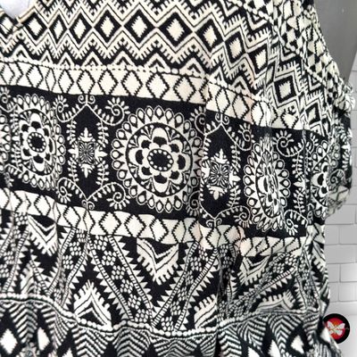 **HOY** Mono corto de tirantes DIVIDED color Negro y blanco Talla 38