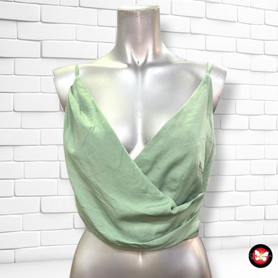 **HOY** Crop top escote cruzado SHEIN color Verde salvia Talla S