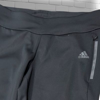 **HOY** Pantalón de chándal ADIDAS color Negro Talla S