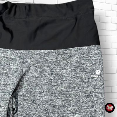 **HOY** Mallas deportivas DECATHLON color Gris y negro Talla S