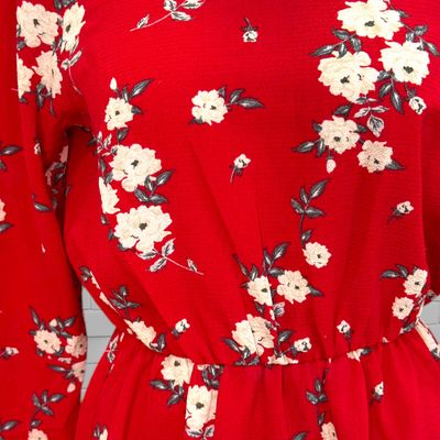 **HOY** Vestido de media manga con flores DIVIDED color Rojo y varios Talla 34