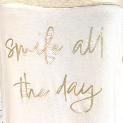 **HOY** Camiseta de manga corta “SMILE ALL THE DAY” LAURA TORELLI color Beige y negro Talla S (grande)