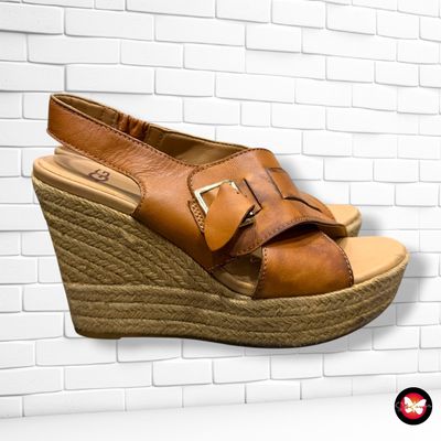 **HOY** Sandalias CLAUDEENE UGG color Marrón Talla Calzado 37