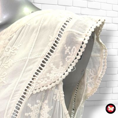**HOY** Blusa traslúcida sin mangas con bordados INDI&COLD color Hueso Talla L
