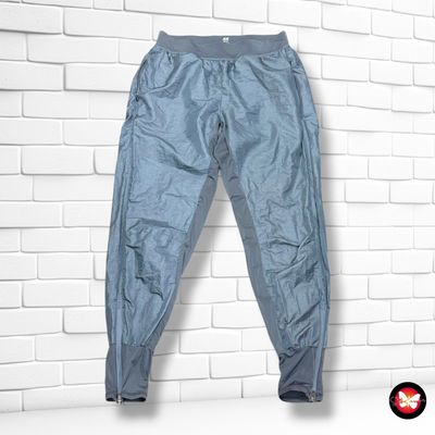 **HOY** Pantalón cortavientos H&amp;M color Gris Talla 40 (pequeña)