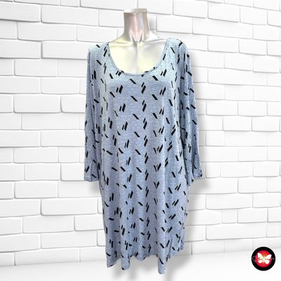 **HOY** Camiseta de media manga color Celeste y negro Talla 54