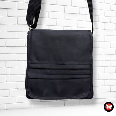 **HOY** Bolso bandolera de tela color Negro Talla MEDIANO