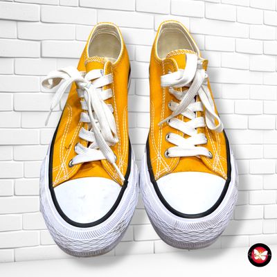 **HOY** Zapatillas de lona color Mostaza Talla Calzado 38