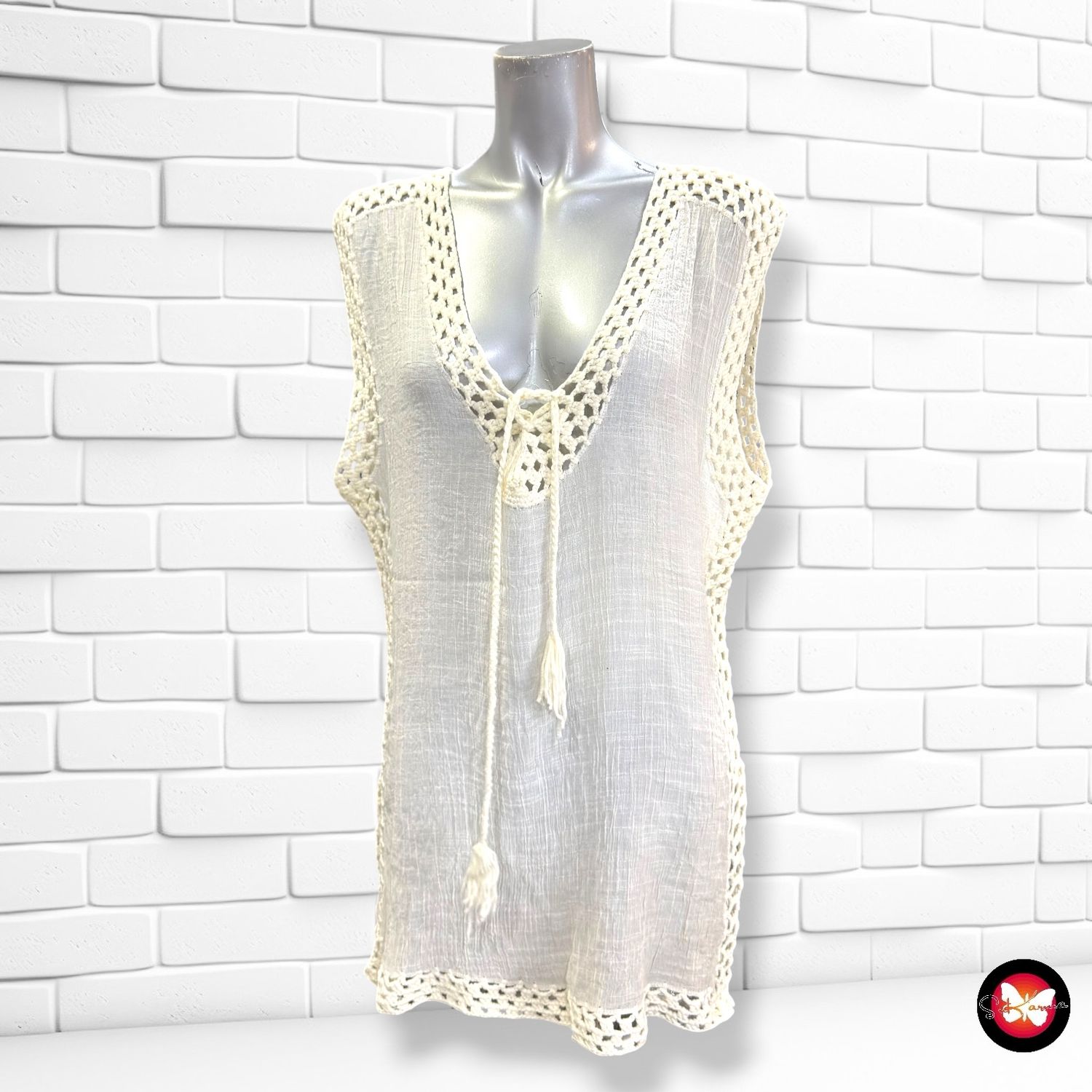Blusa playera con ganchillo  color Hueso Talla ÚNICA