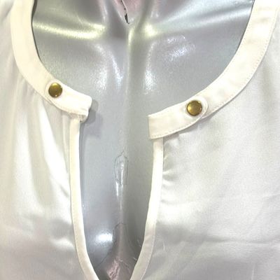 Blusa traslúcida color Blanco Talla L