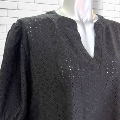 **HOY** Blusa caladita de mangas abullonadas color Negro Talla XL