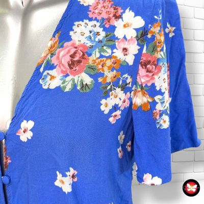 **HOY** Camisa con lazo PRIMARK color Azul y varios Talla 32