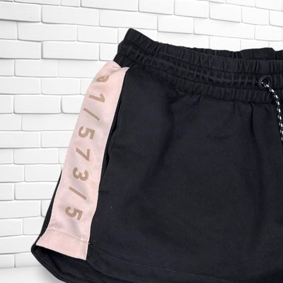 **HOY** Short de chándal color Negroy nude Talla S/M