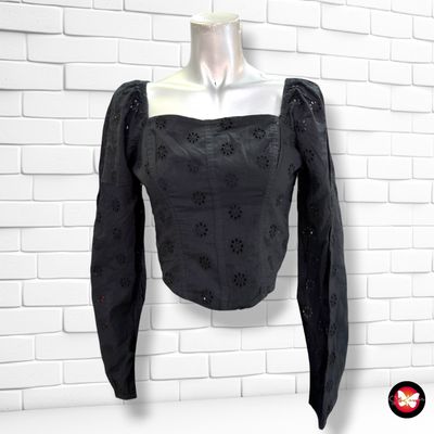 **HOY** Blusa cropped HOLLISTER color Negro Talla M