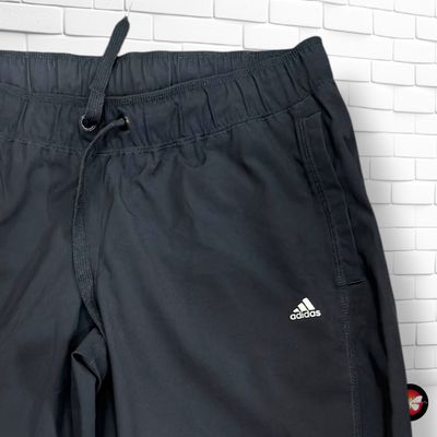 **HOY** Pantalón deportivo ADIDAS color Negro Talla 42 (grande)