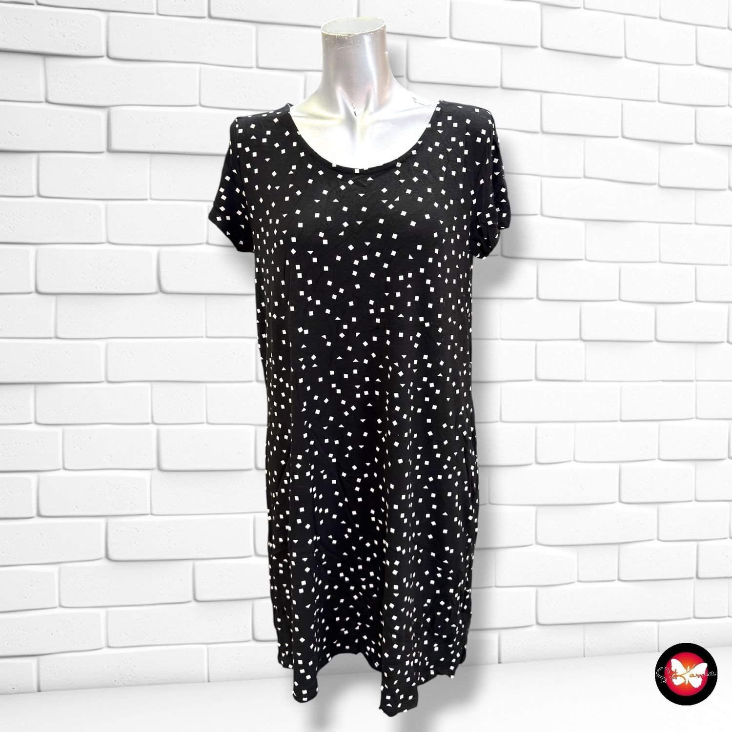 Vestido de manga corta ONLY color Negro y blanco Talla M (grande)