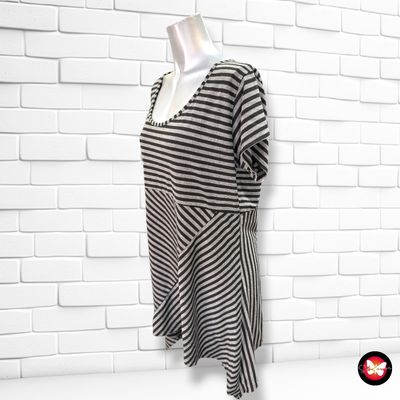 **HOY** Camiseta de manga corta con picos OKAY color Gris y negro Talla 44