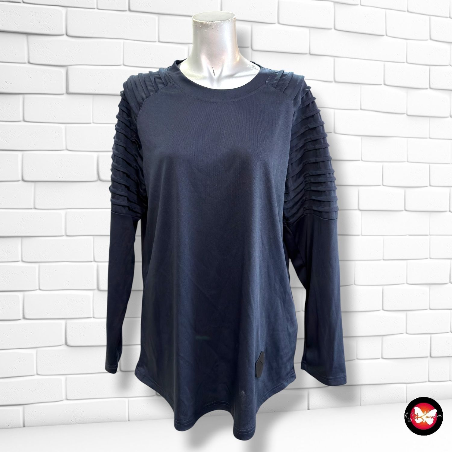 Camiseta deportiva de manga larga  color Azul marino Talla Hombre M