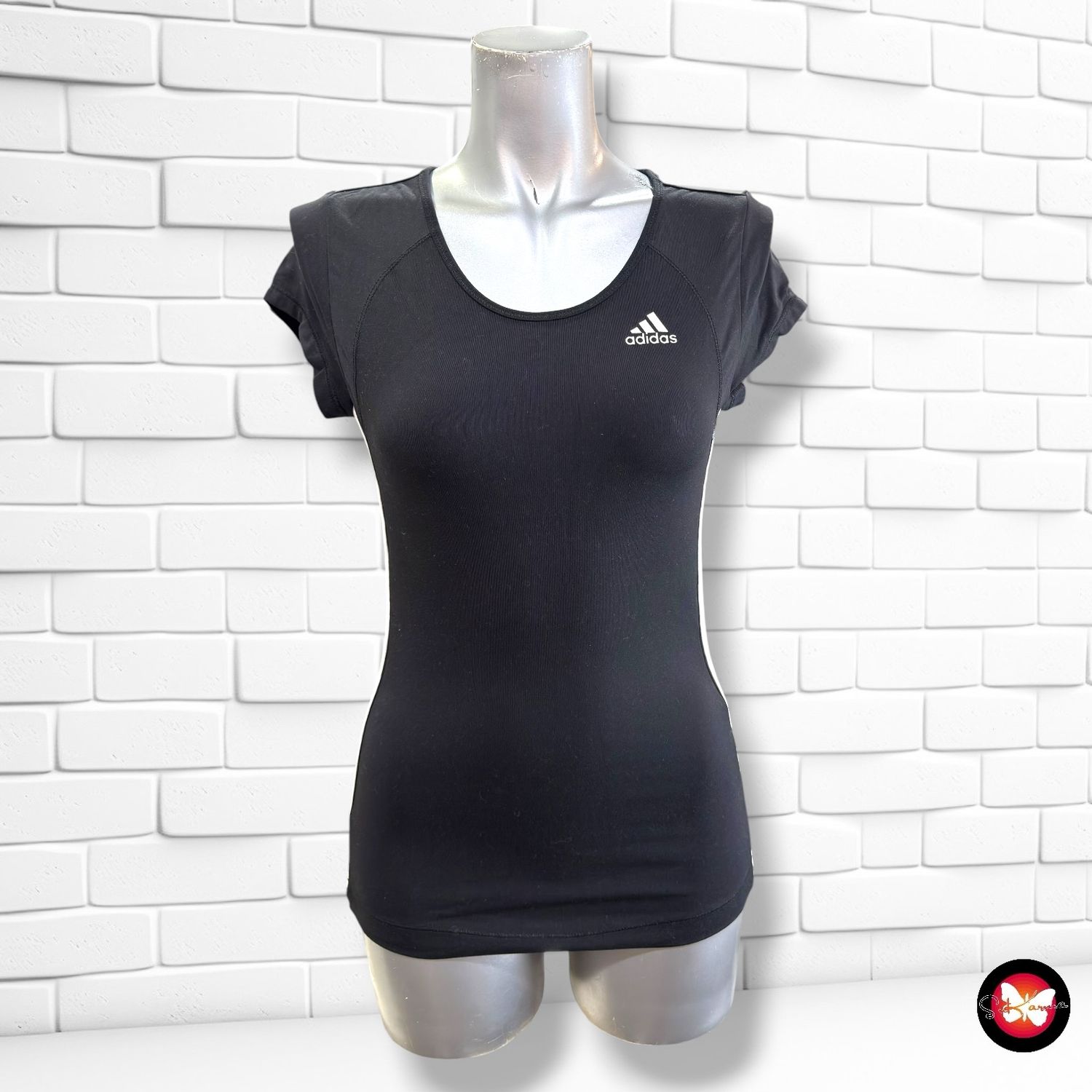 Camiseta deportiva ADIDAS color Negro Talla 34