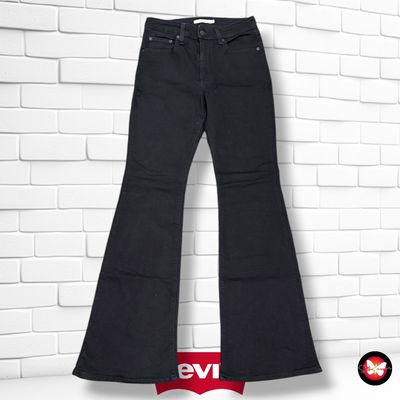 **HOY** Pantalón 726 FLARE LEVI’S color Negro Talla M (W28)
