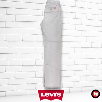 **HOY** Pantalón XX CHINOS LEVI’S color Gris Talla 16 años