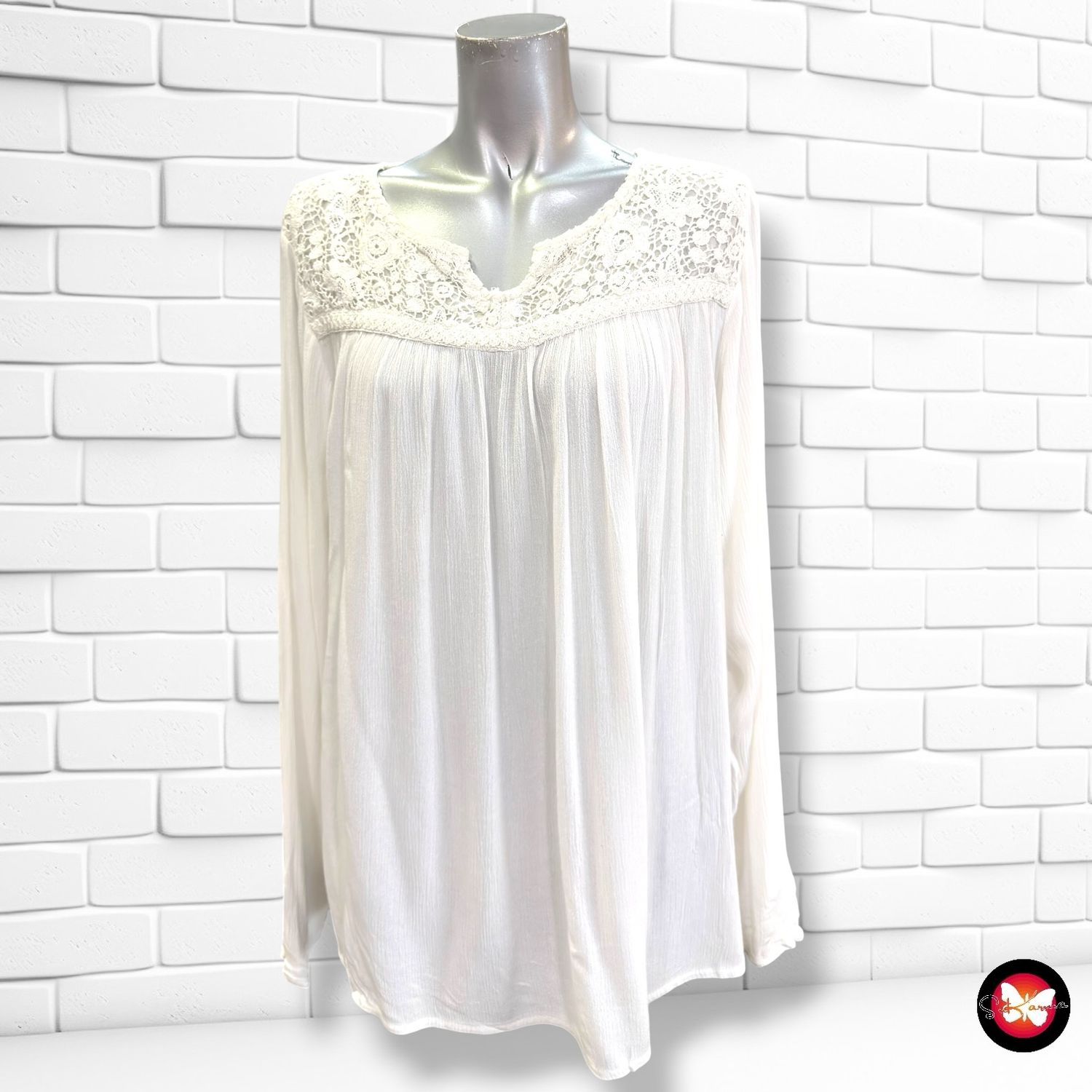 Blusa de manga larga de bambula con encaje color Blanco Talla ÚNICA