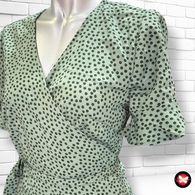 **HOY** Vestido escote cruzado ONLY color Verde Talla 38