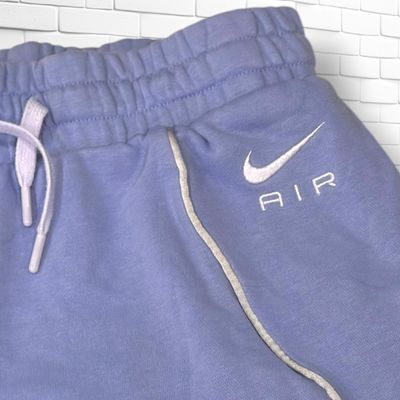 **HOY** Short de chándal NIKE color Lila Talla M