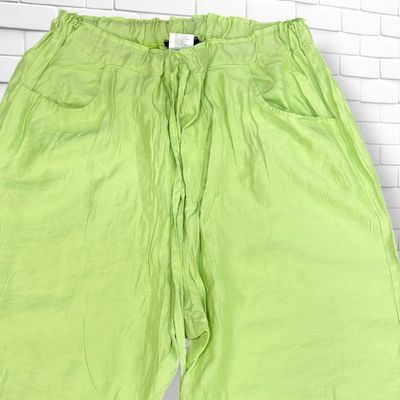 **HOY** Pantalón bombacho AN||VITO color Verde manzana Talla M (grande)