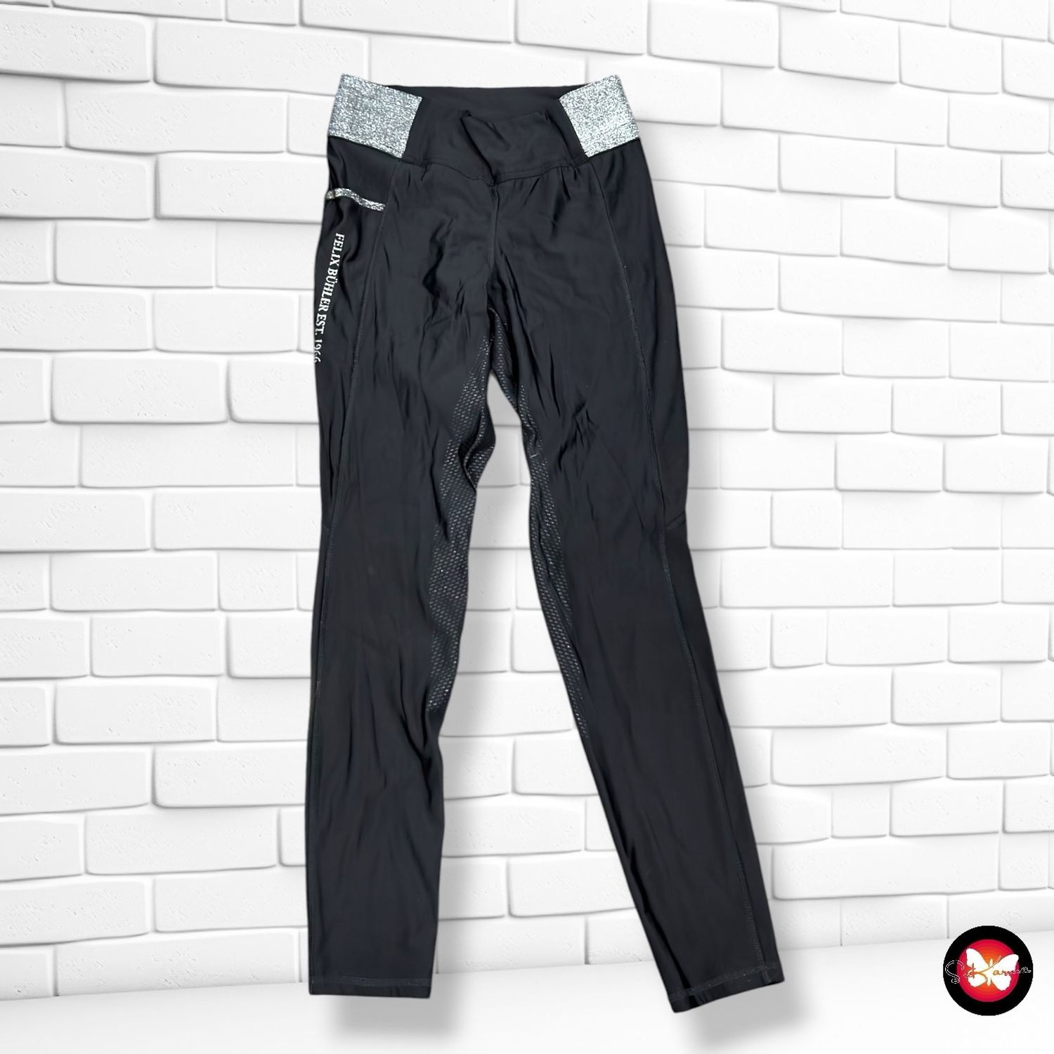 Mallas deportivas engomadas  color Negro y plateado Talla 40/42