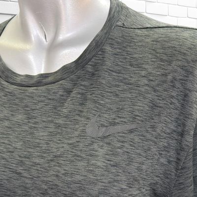 **HOY** Camiseta deportiva NIKE color Gris Talla Hombre M