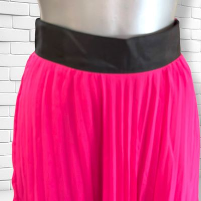 **HOY** Falda midi plisada H&M color Fucsia Talla 34