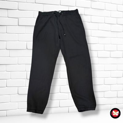 **HOY** Pantalón sueltito STRADIVARIUS color Negro Talla XL