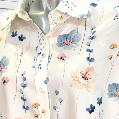 **HOY** Camisa de manga corta color Crema y varios Talla XL